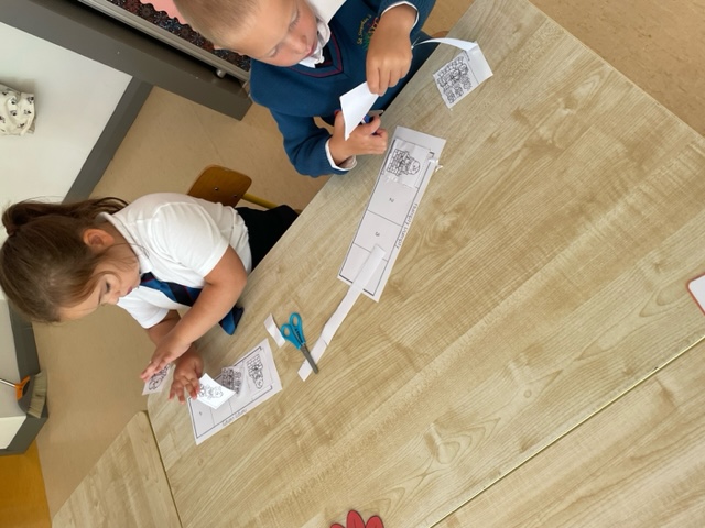 Ms O'Reilly's Class Image 9